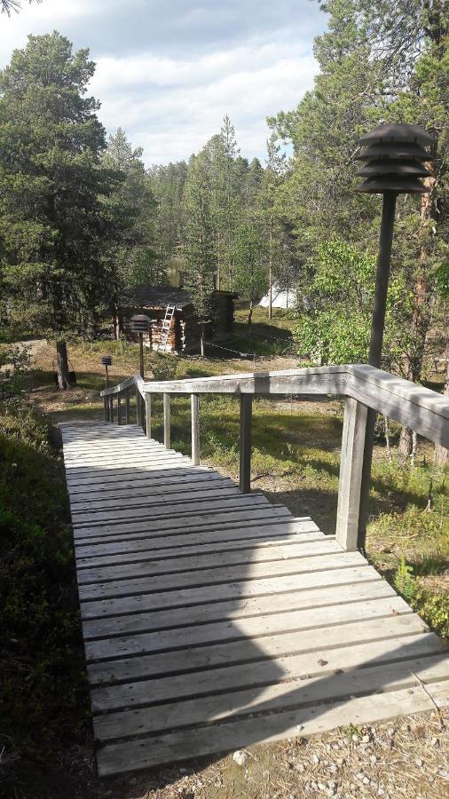 Cabin At Huskies Farm إيناري المظهر الخارجي الصورة